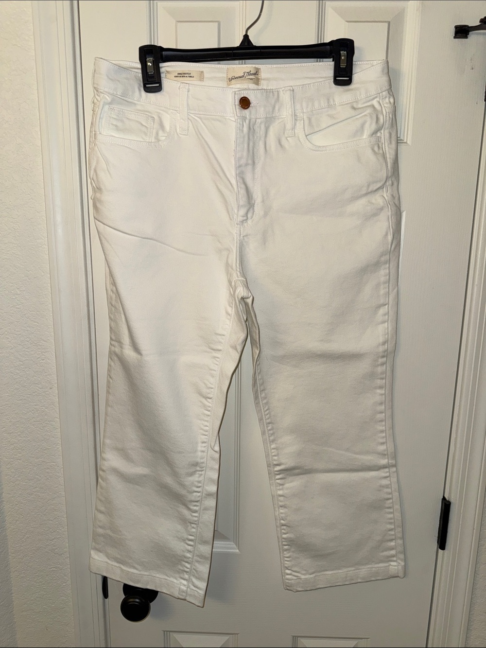 Classic White Women’s Jeans - ankle bootcut